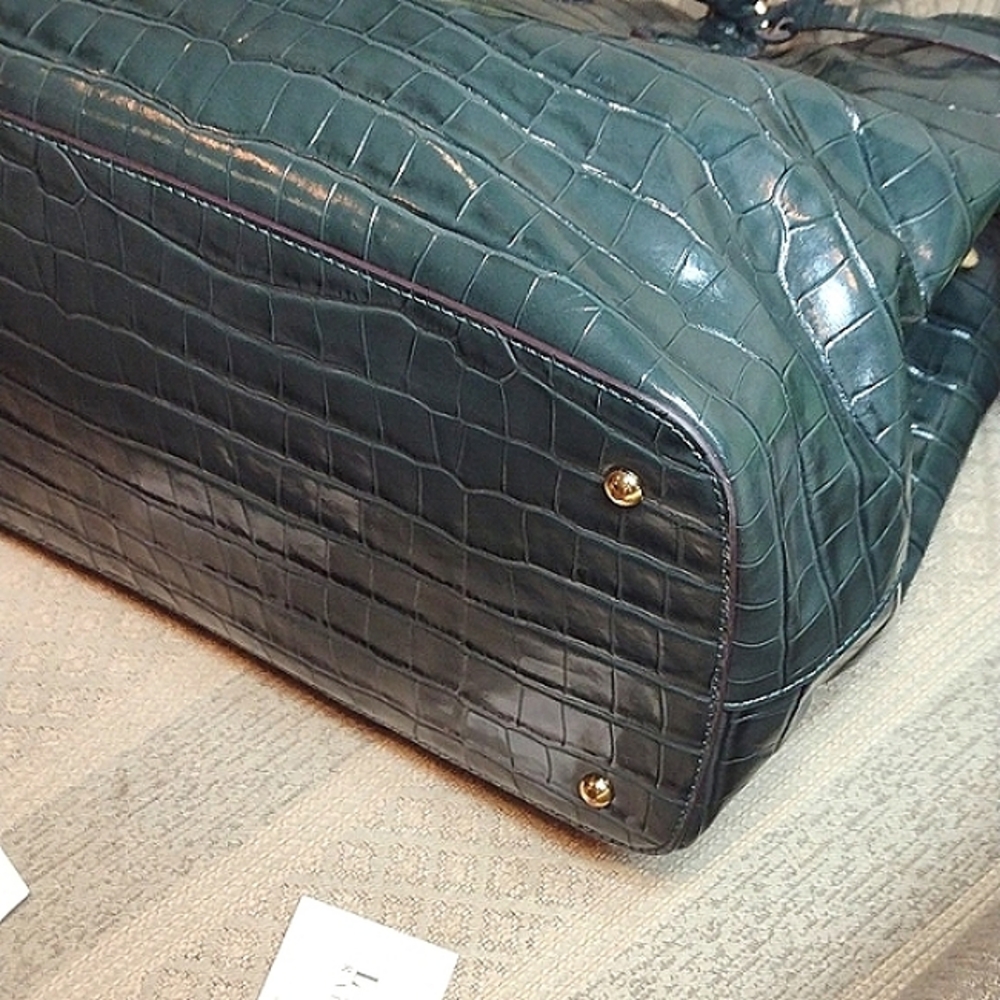 Lauren Ralph Lauren Black Croc-Embossed Patent Satchel with Crest - Picture 8 of 16